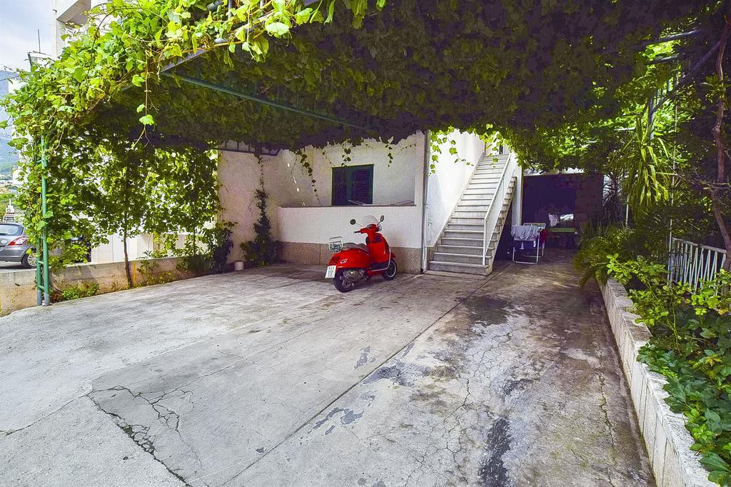 Apartments And Room Nevenka Makarska Zewnętrze zdjęcie